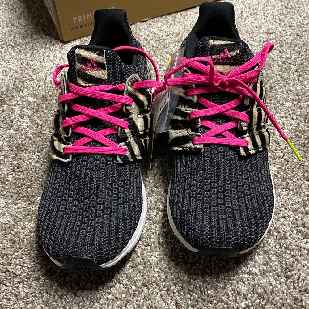 Adidas Women's ultraboost dna size 7 new - Picture 3 of 17